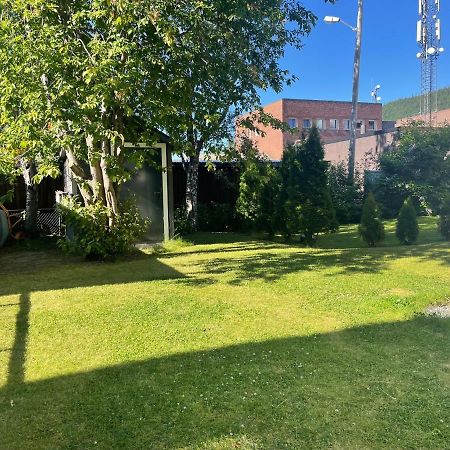 Апартаменты Sentralt Beliggende Moderne Leilighet Мушёэн Экстерьер фото